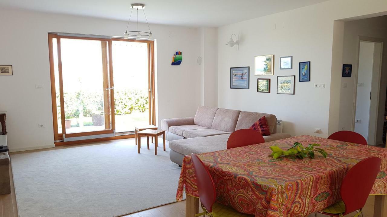 Apartman Di マリ・ロシニュ エクステリア 写真